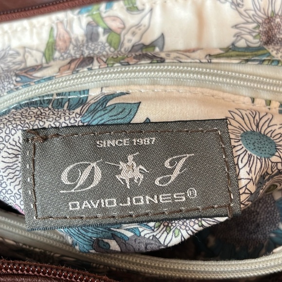 David Jones messenger bag - Picture 7 of 9